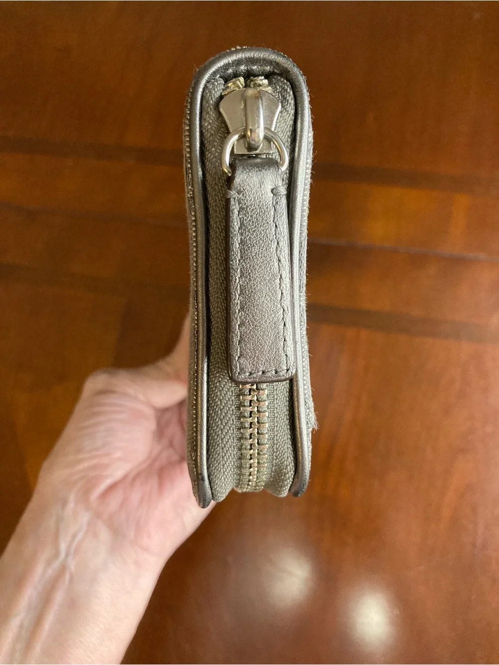 Coach Julia Op Art Y2K Metallic Signature Accordion Zip Around Wallet LIKE NEW